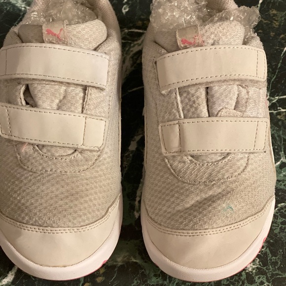 Puma little girl size 1Uk , 2C US - Picture 3 of 10